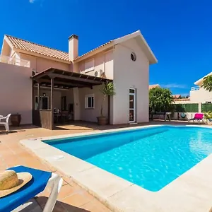 Michelle Villa Corralejo